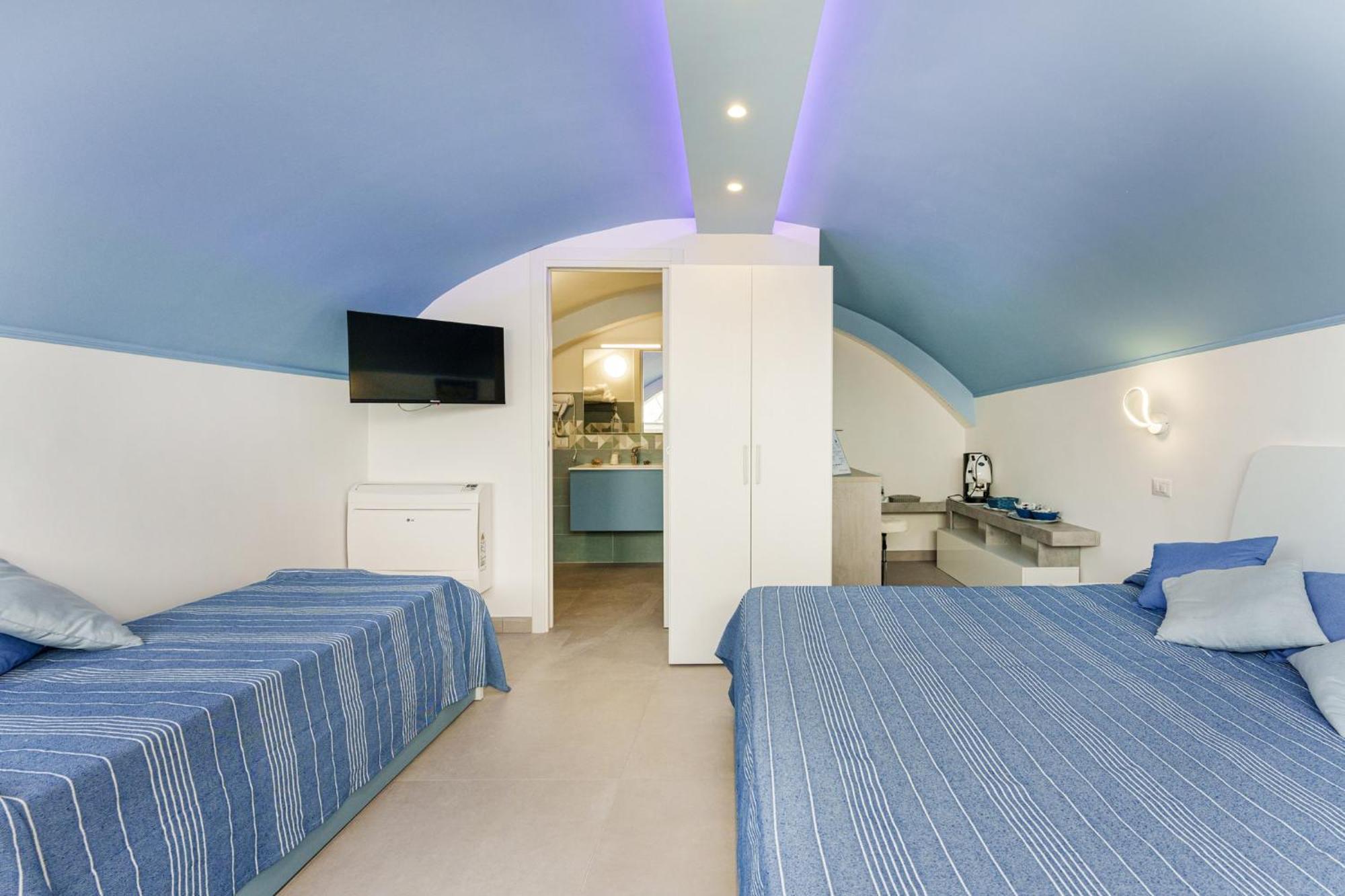 Le Rondinelle Rooms Procida Exterior photo